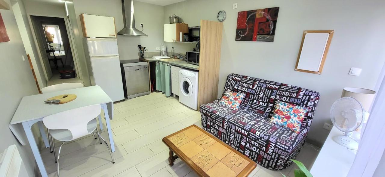 Residences Les Sansonnets "Appartements & Studios" โจนแซค ภายนอก รูปภาพ