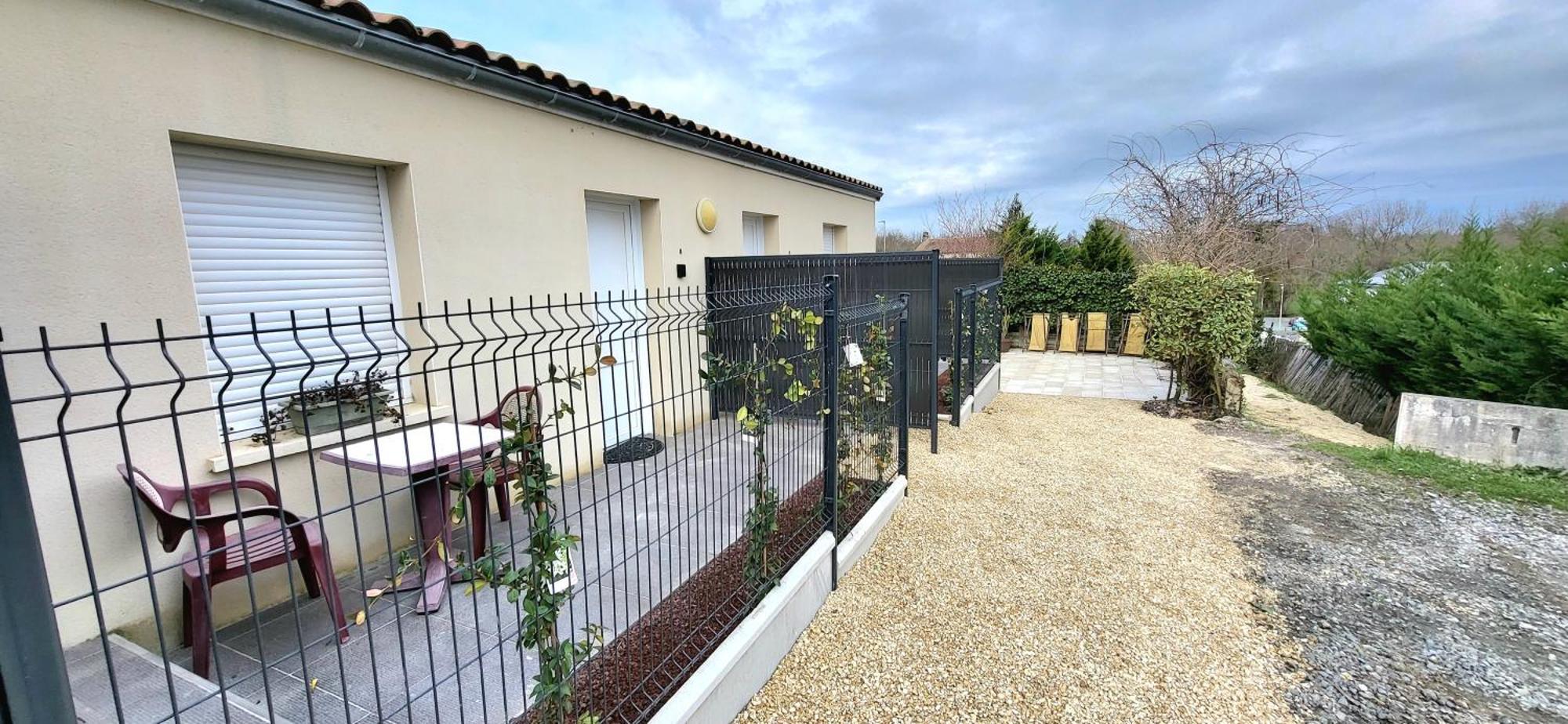 Residences Les Sansonnets "Appartements & Studios" โจนแซค ภายนอก รูปภาพ