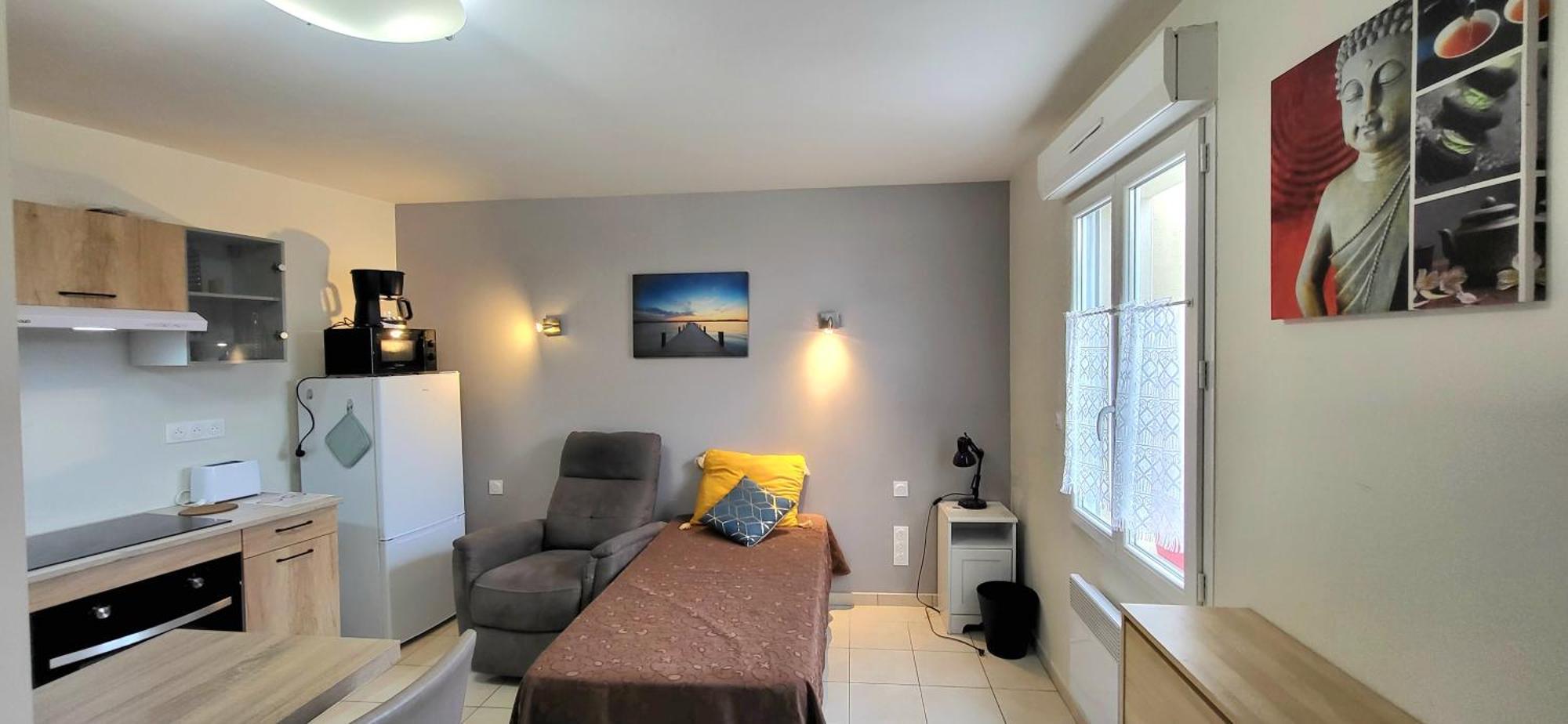 Residences Les Sansonnets "Appartements & Studios" โจนแซค ภายนอก รูปภาพ