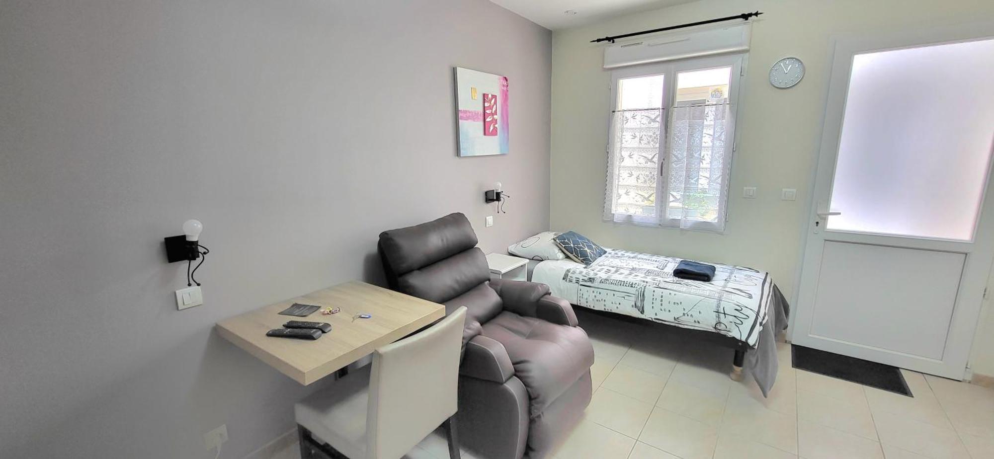 Residences Les Sansonnets "Appartements & Studios" โจนแซค ภายนอก รูปภาพ